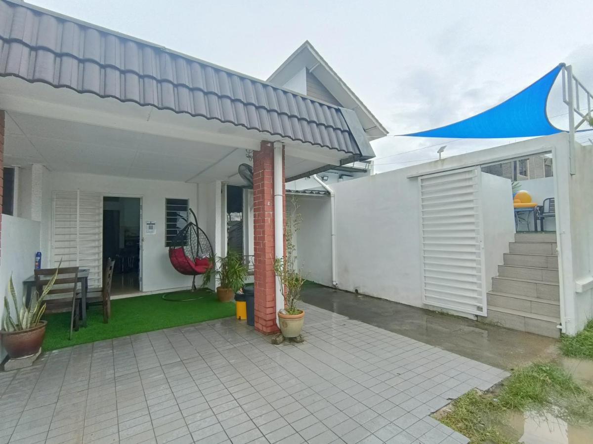 Canal Deluxe Kota Bharu