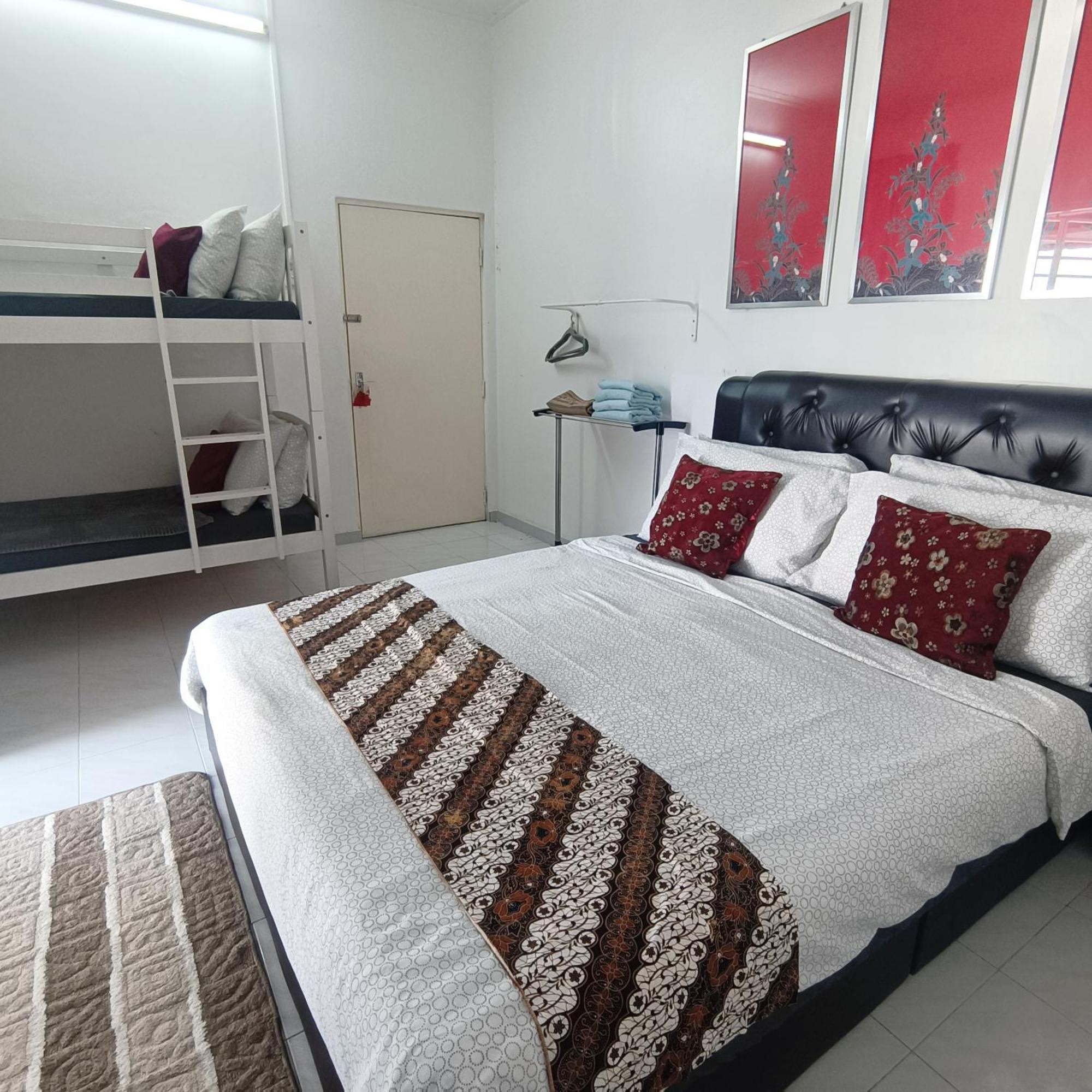 Holiday home Canal Deluxe Kota Bharu